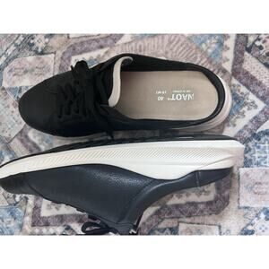 Naot Size 40 Soft Black Leather Ivory Radon Mule Slip On Sneaker Lace Up $190